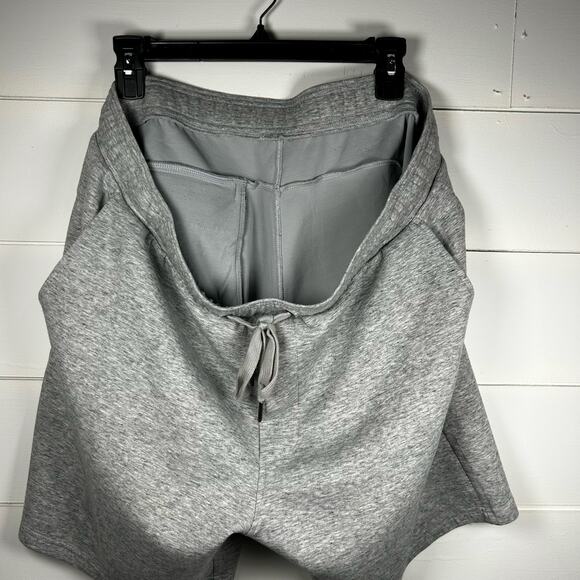 American Eagle Gray Drawstring Sweat Shorts Size XL - Picture 6 of 11